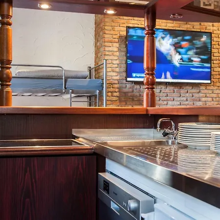 Piste Und Pedale , Deine Bude-dein Abenteuer Apartmán *