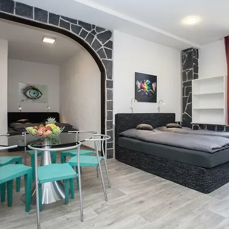 Piste Und Pedale , Deine Bude-dein Abenteuer