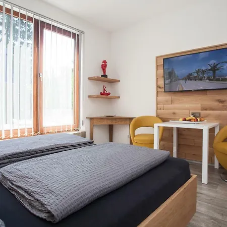 Piste Und Pedale , Deine Bude-dein Abenteuer Apartmán *