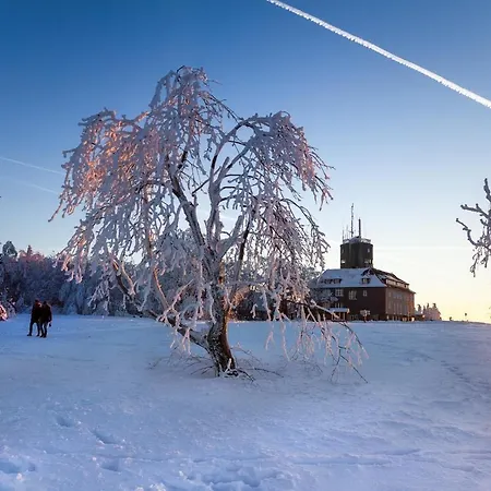 Piste Und Pedale , Deine Bude-dein Abenteuer