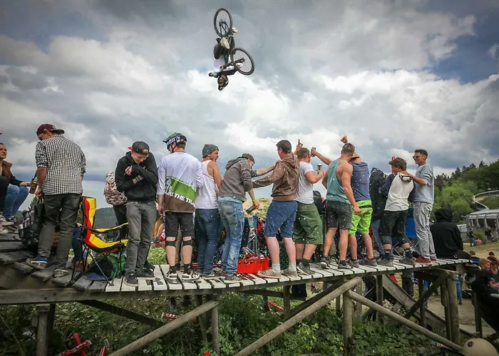 Piste Und Pedale , Deine Bude-dein Abenteuer Winterberg